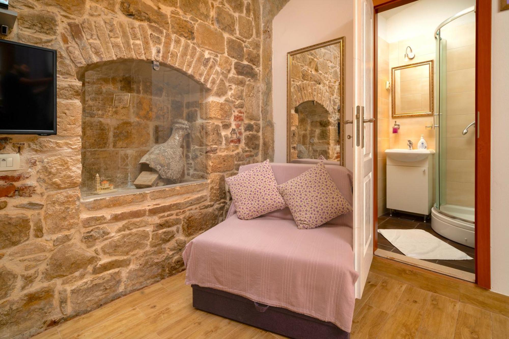 Luxe Diocletian Stones Centre Apartman Split